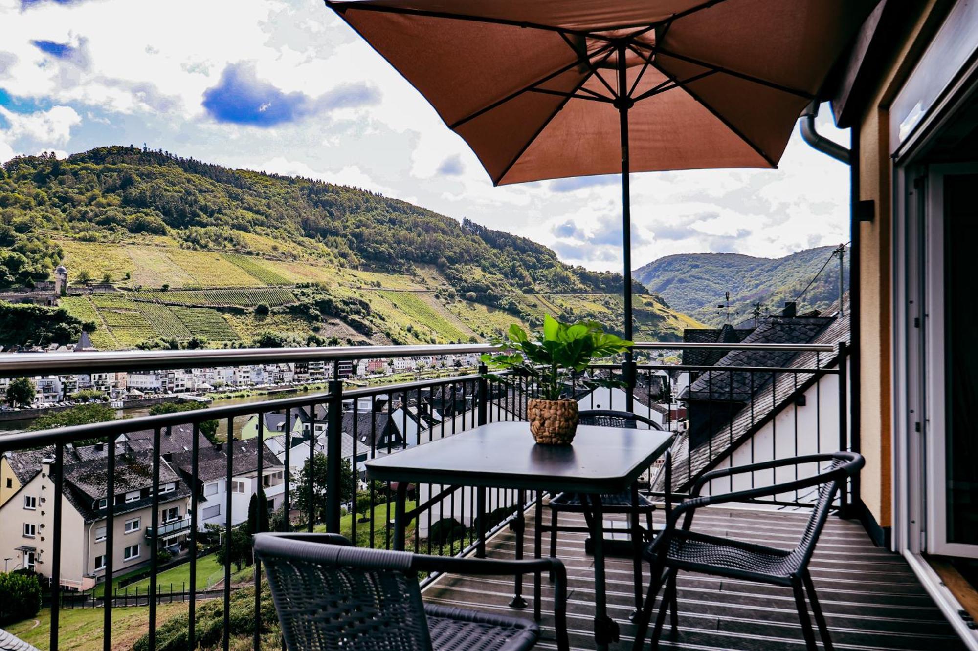 Sky Apartment, Blick Zur Mosel, Grosser Balkon, Kaffeemaschine, Smart Tv Zell Extérieur photo