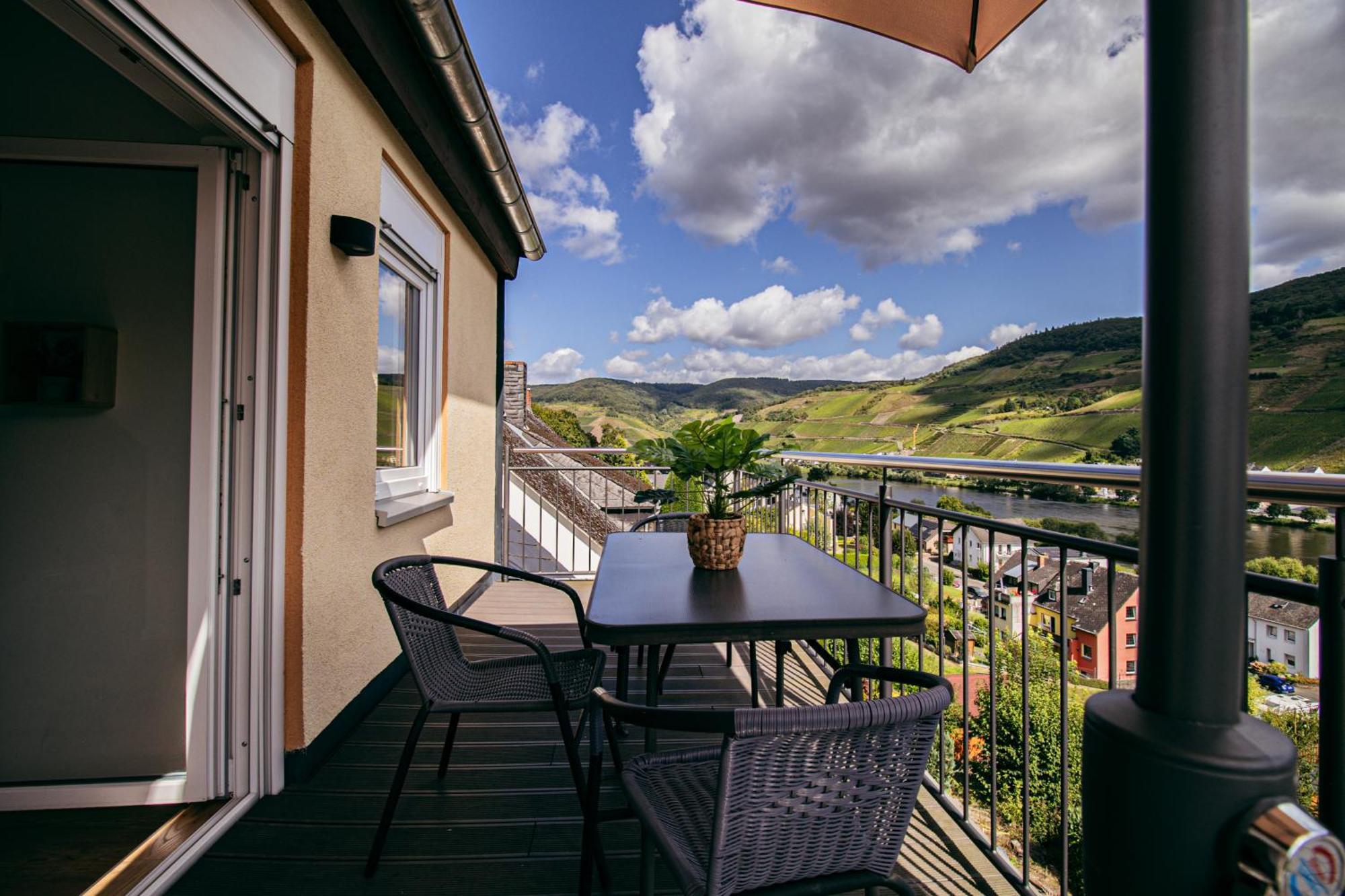 Sky Apartment, Blick Zur Mosel, Grosser Balkon, Kaffeemaschine, Smart Tv Zell Extérieur photo